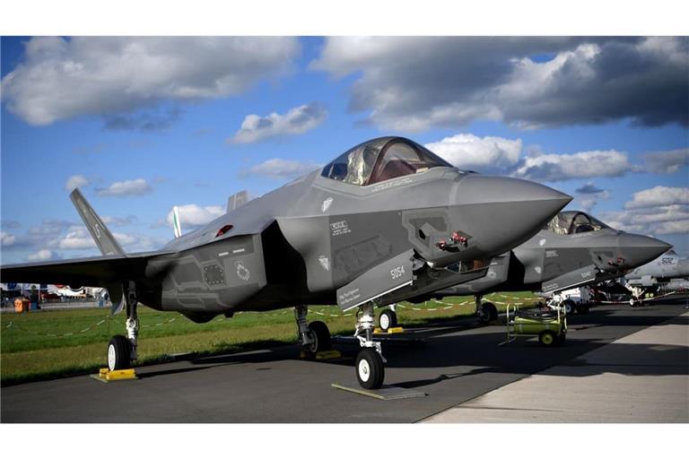 F-35 Tarnkappenjets mit einem Radargerät des Rüstungsunternehmens Hensoldt. Das Unternehmen setzt in der Produktion auf große Vorräte, teilweise sollen sie jahrelang reichen.