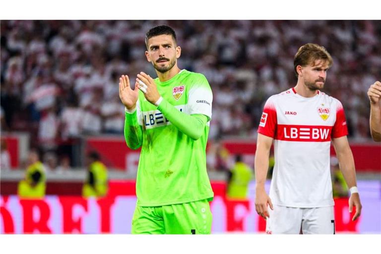 Fabian Bredlow wird beim DFB-Pokalspiel in Paderborn im VfB-Tor stehen.
