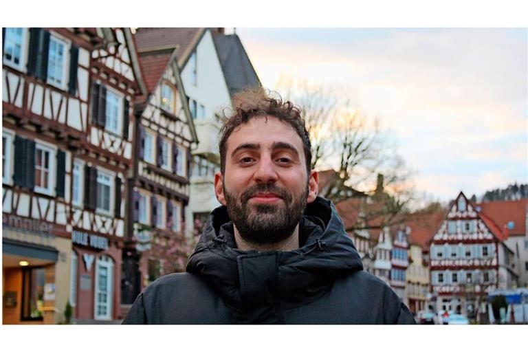 Fabian Rommel ist der Host eines neuen VfB-Formats. Bei der Premiere kommt auch Philipp Maisel vom MeinVfB-Team kurz dazu.