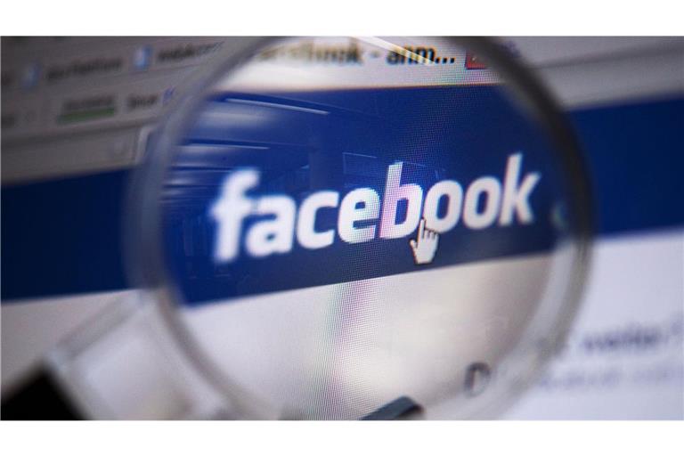 Facebook-Gründer Mark Zuckerberg will seine Online-Plattformen mit Künstlicher Intelligenz stärker auf einzelne Nutzer zuschneiden (Symbolbild).