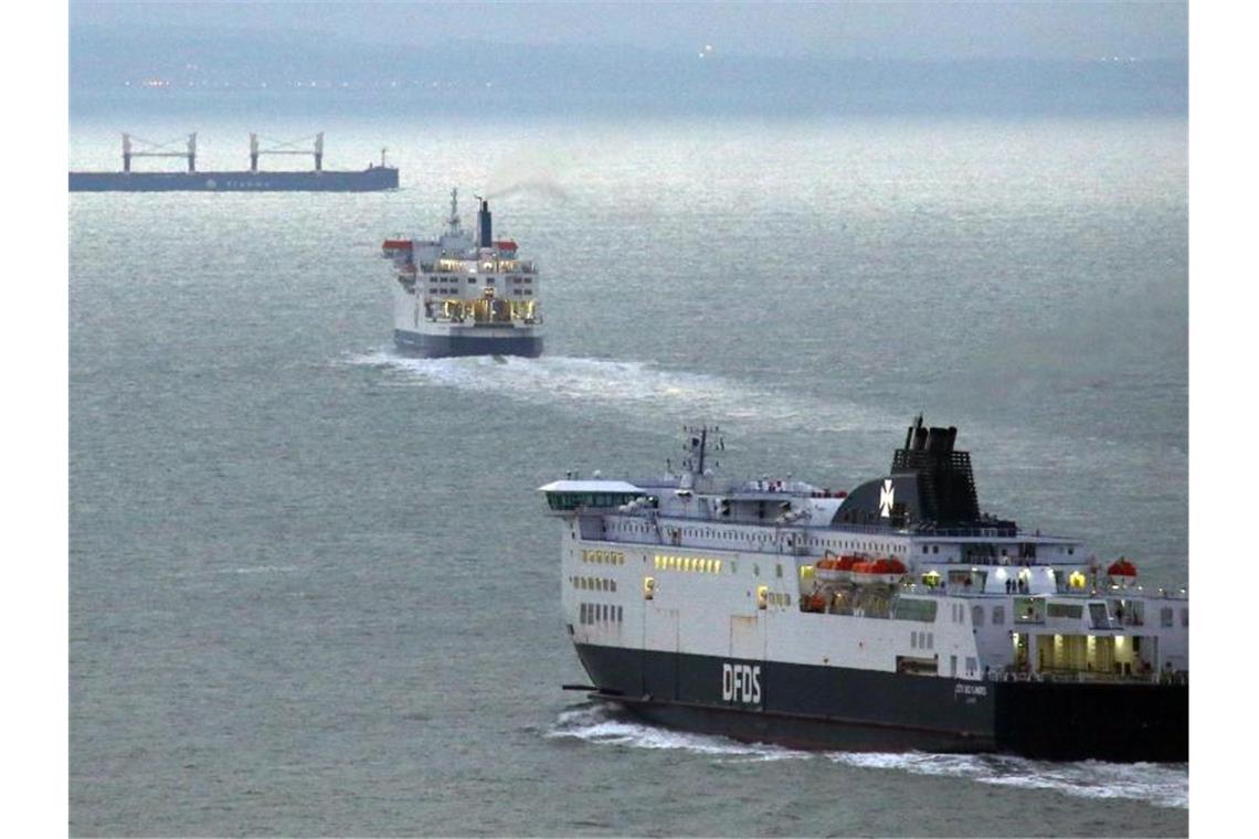 Fähren im Ärmelkanal: Die britische Regierung hat Verträge mit Reedereien abgeschlossen, um mögliche Engpässe nach dem Brexit mithilfe von gecharterten Fähren abzufedern. Foto: Gareth Fuller/PA Wire