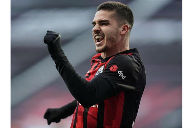 Fällt ausgerechnet gegen den FC Bayern München aus: Eintracht-Torjäger André Silva. Foto: Thomas Frey/dpa