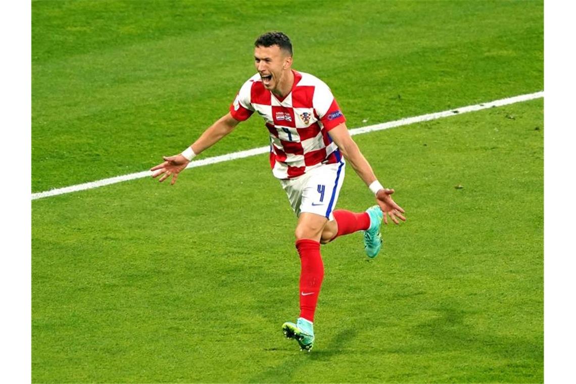 Dämpfer für Kroatien - Perisic fehlt wegen Corona-Infektion Fällt für Kroatien im Spiel gegen Spanien aus: Ivan Perisic wurde auf das Corona-Virus positiv getestet. Foto: Owen Humphreys/PA Wire/dpa
