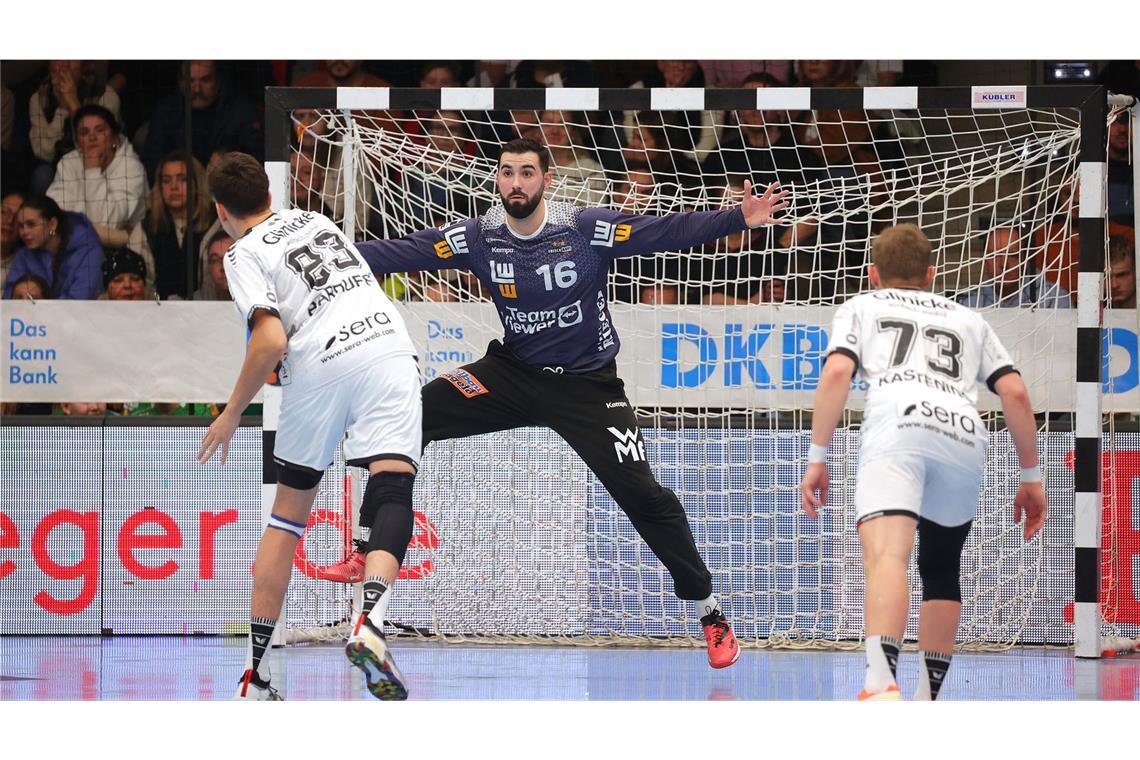 Chancenlos gegen den Hinrunden-Meister FAG-Keeper Tibor Ivanisevic begann gut, wurde dann von Julian Buchele und Bart Ravensbergen abgelöst.