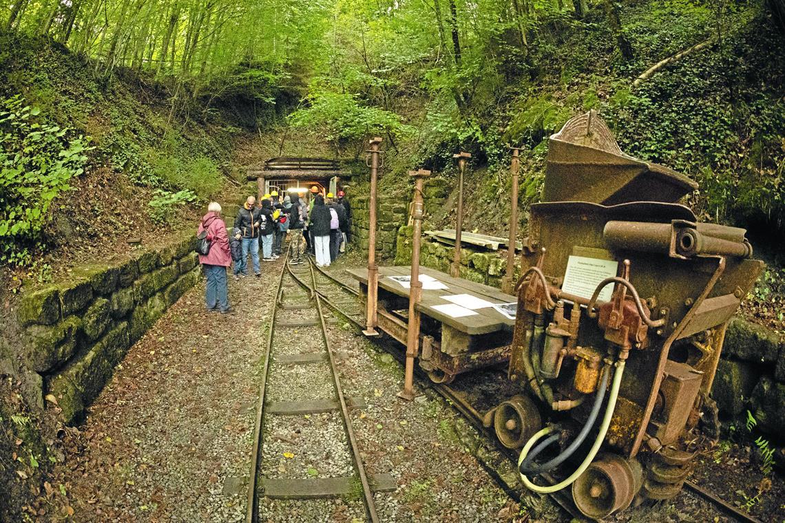 Geschichte erleben beim Tag des Schwäbischen Waldes Fahrten mit einem Grubenzug werden im Wetzsteinstollen angeboten. Foto: Alexander Becher