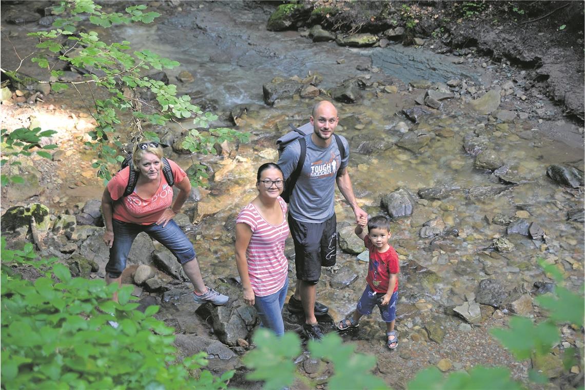 Familie Hirschmann mit dem kleinen Yan aus Asperg. 