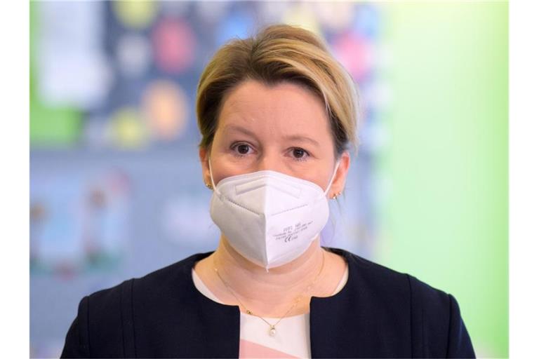 Familienministerin Franziska Giffey besucht die Kita „Abenteuerland“ in Potsdam. Foto: Soeren Stache/dpa-Zentralbild/POOL/dpa