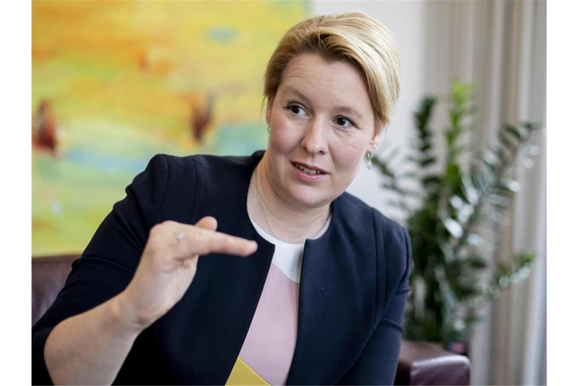 Familienministerin Franziska Giffey sieht den Bund langfristig in der Verantwortung für Kitas. Foto: Christoph Soeder/dpa