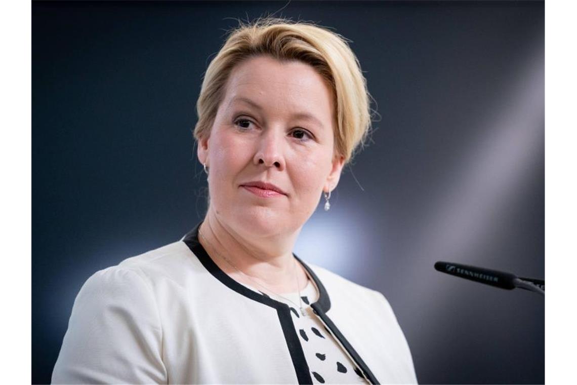 Familienministerin Franziska Giffey (SPD) äußert sich zu Kindesmissbrauch. Foto: Kay Nietfeld/dpa