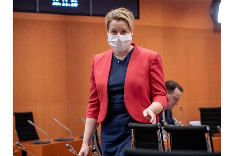 Familienministerin Franziska Giffey will dennoch an ihrer Kandidatur für den Berliner SPD-Landesvorsitz festhalten. Foto: Michael Kappeler/dpa-pool/dpa