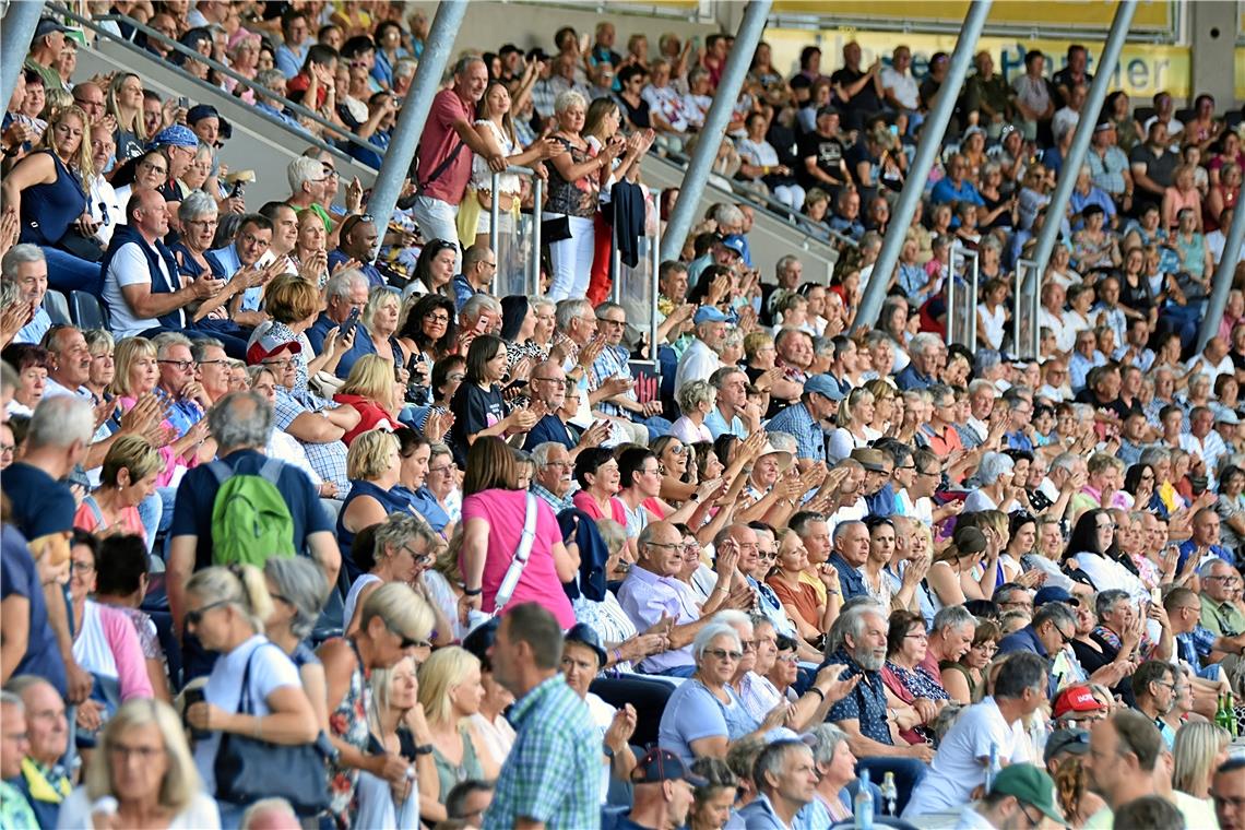 Fans auf dem 15. Heimspiel Andrea Berg, 