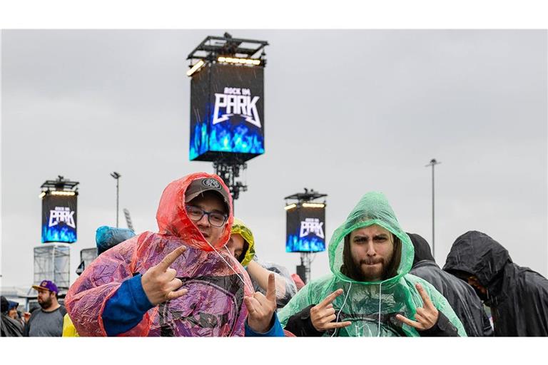 Fans beim Musifestival „Rock im Park“ 2025 . Die Veranstaltung ist in diesem Jahr einen Monat zuvor bereits ausverkauft (Archivfoto).