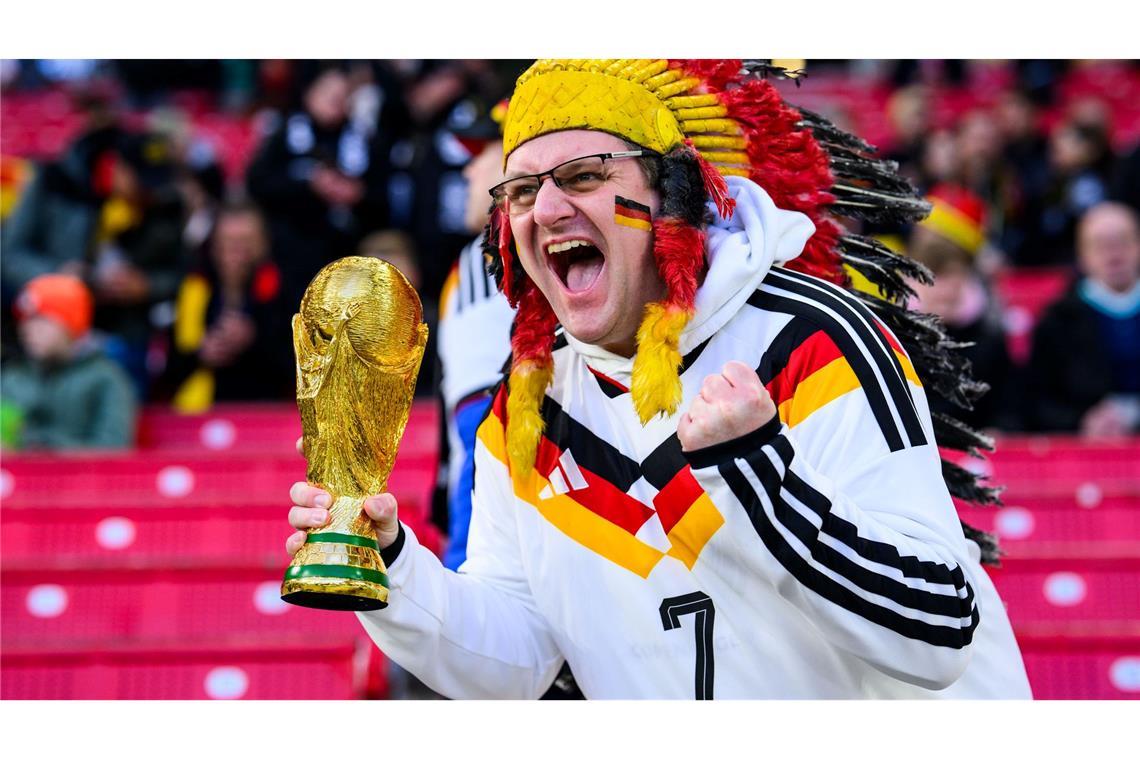 Fans der deutschen Mannschaft erwartet bei der WM eine Kosten-Explosion. (Archivbild)
