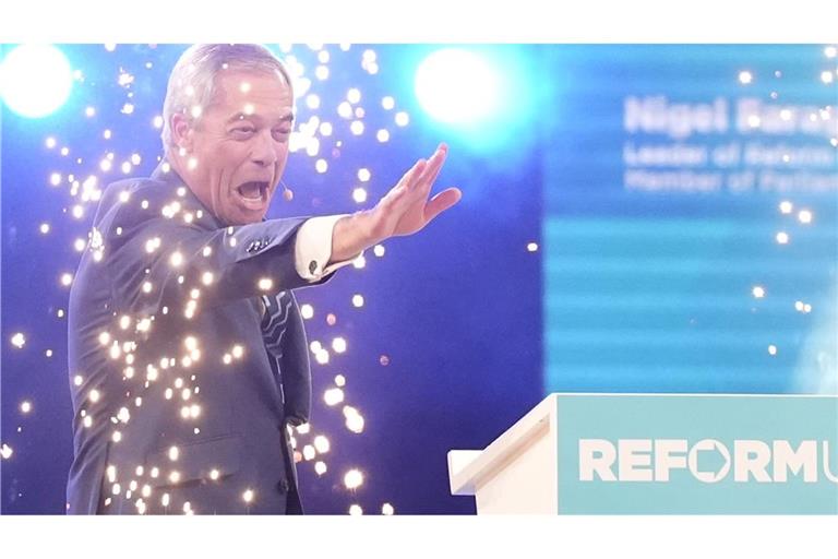 Farage wird von seinen Anhängern gefeiert wie ein Star.