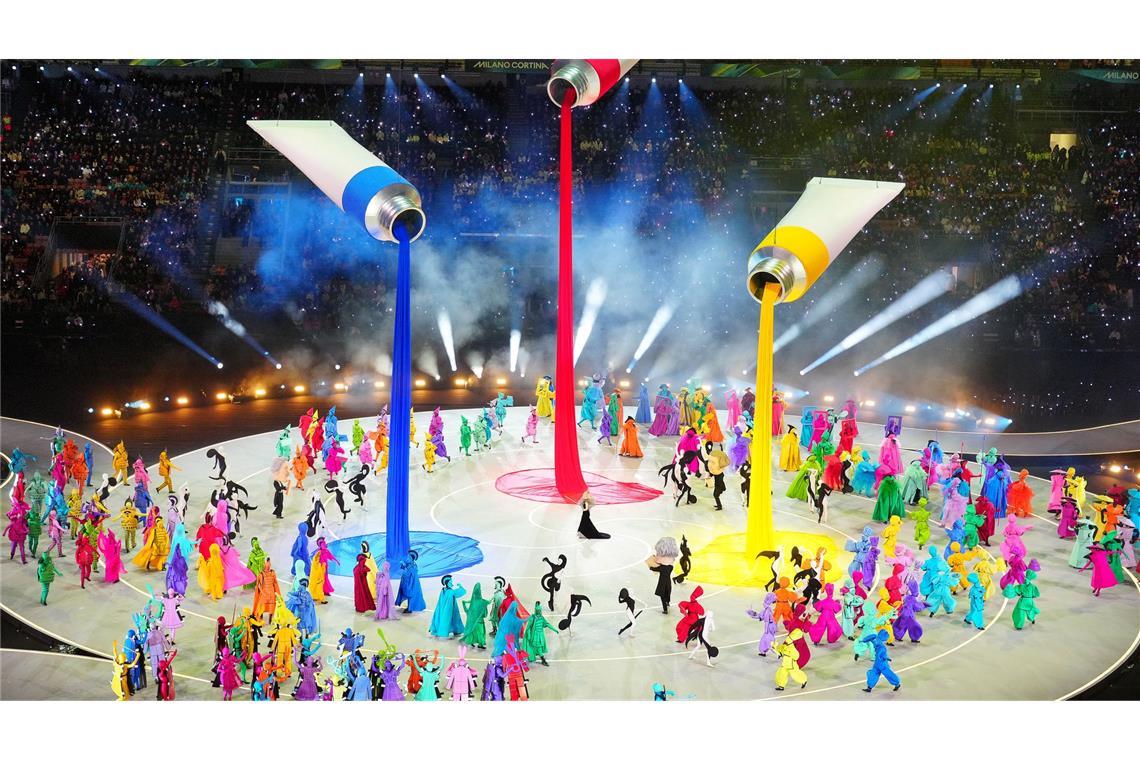 Farbenfroh ging die Eröffnungsfeier über die Bühne.