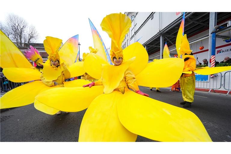 Farbenfrohe Neujahrsparade verwandelt Londons Zentrum in eine Festmeile