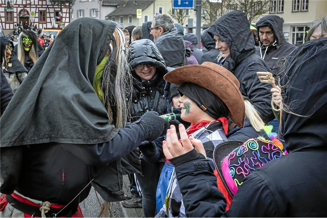 Faschingsumzug durch die Ortsmitte von Sulzbach an der Murr.