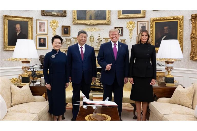 Fast schon wie ein Familientreffen: die Präsidenten Xi Jinping und Donald Trump mit ihren Ehefrauen Peng Liyuan&nbsp; und Melania Trump