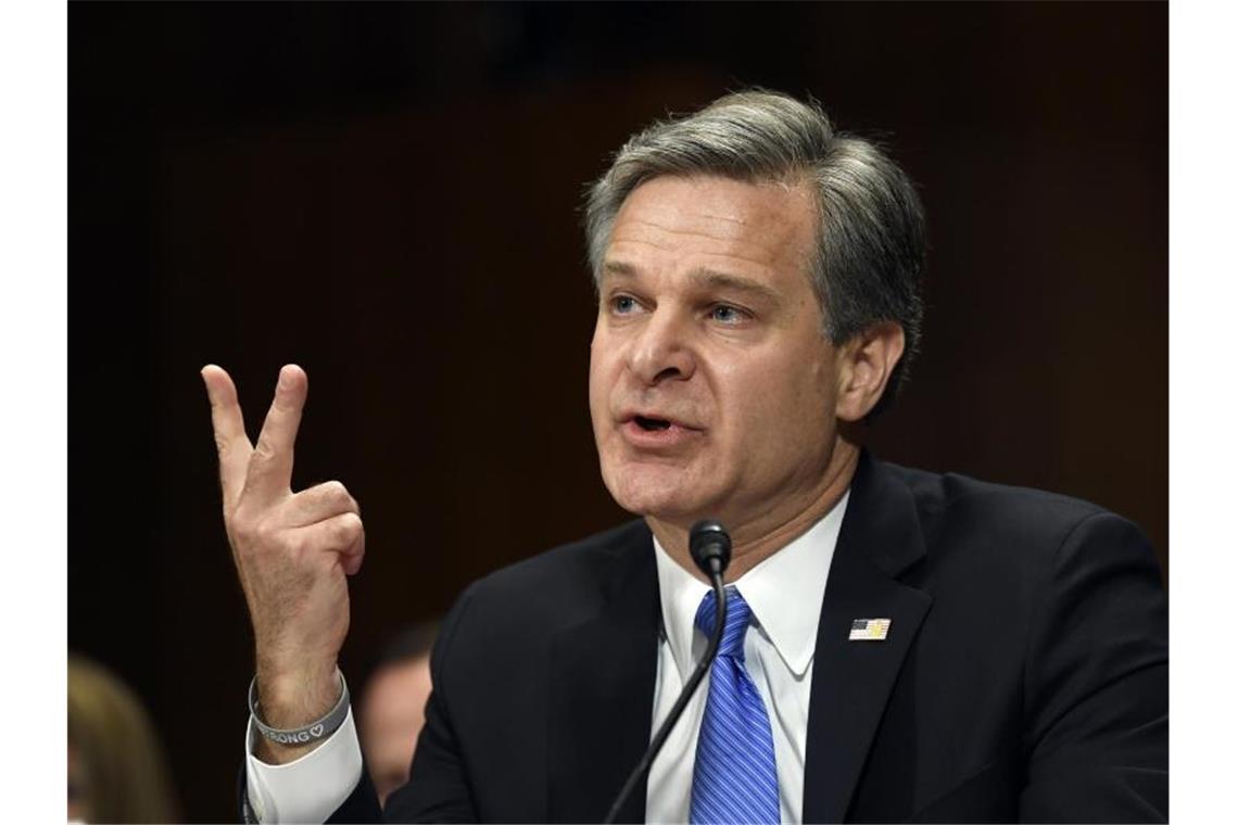 FBI-Chef: Russische Einmischung in US-Wahlkampf wieder stark FBI-Chef Christopher Wray klagt über die Einmischung Russlands in die US-Präsidentschaftswahl. Foto: Susan Walsh/AP/dpa