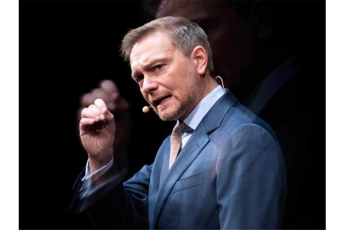 Lindner: Themen jenseits von Klima und Migration angehen FDP-Chef Christian Lindner: „Die Welt rotiert, aber in Deutschland steht die Politik still.“ Foto: Sebastian Gollnow