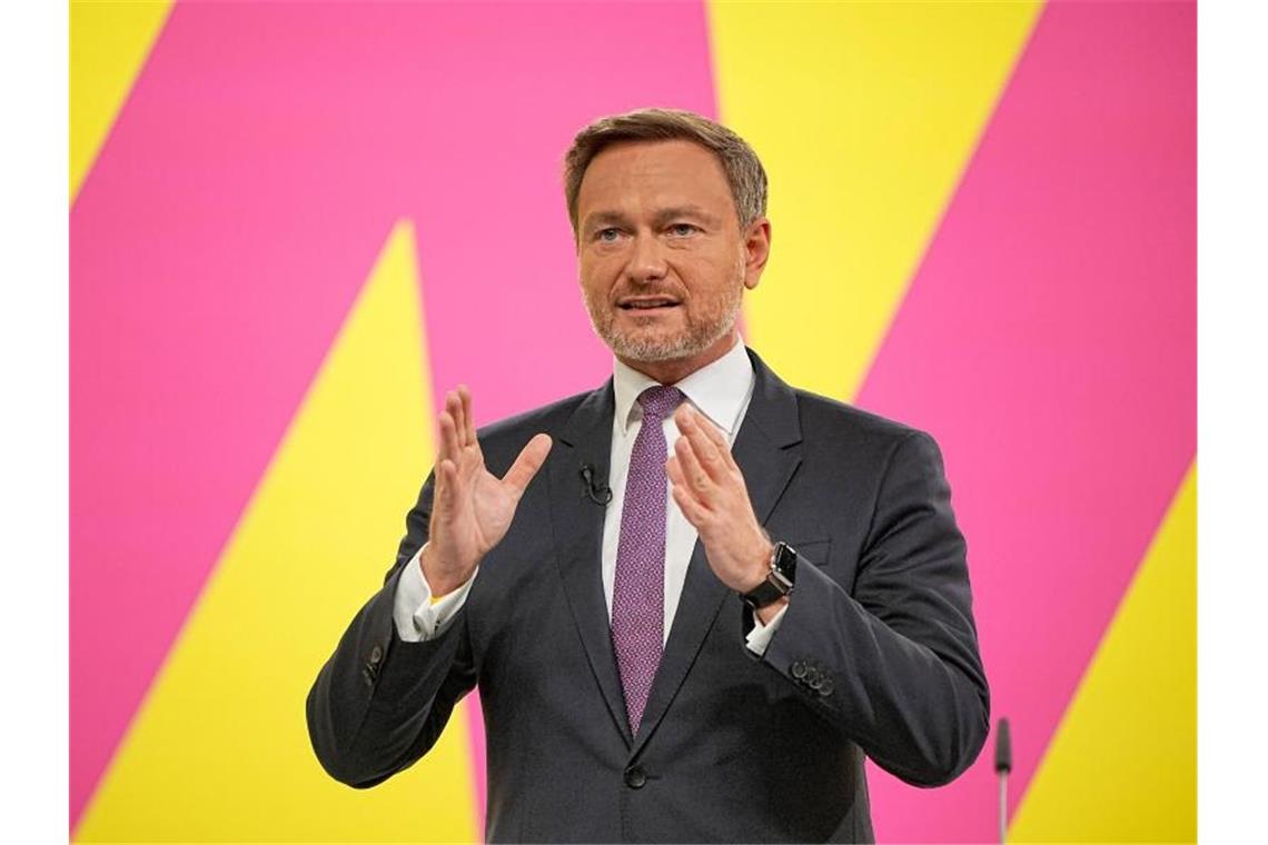 Auch FDP stimmt Ampel-Koalitionsvertrag zu FDP-Chef Christian Lindner setzt sich für die Digitalisierung von Staat und Gesellschaft ein. Foto: Michael Kappeler/dpa