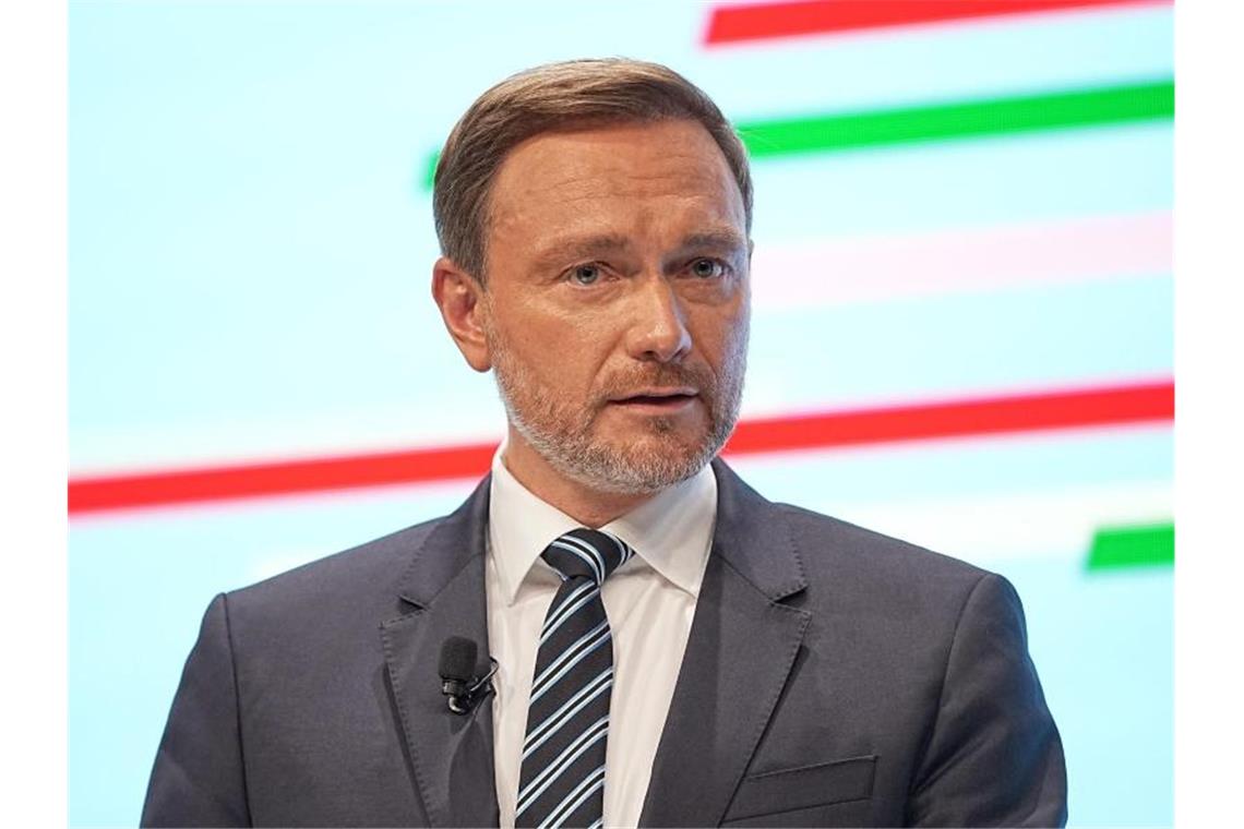Corona-Hilfen: Lindner macht Tempo bei Gesetz FDP-Chef und Bundesfinanzminister Christian Lindner. Foto: Michael Kappeler/dpa