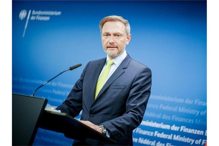 FDP-Finanzminister Christian Lindner kündigt große Investitionen in den Klimaschutz an. Foto: Kay Nietfeld/dpa