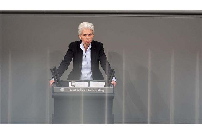 FDP-Verteidigungspolitikerin Marie-Agnes Strack-Zimmermann kritisiert das Vorgehen des Kanzlers.