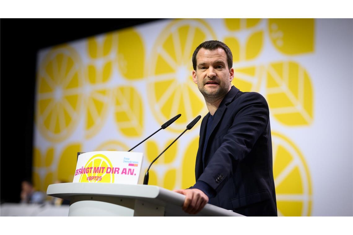 Dürr zum FDP-Chef gewählt - Lindner geht schweren Herzens FDP-Vize Johannes Vogel sieht Partei in existenzbedrohender Lage.