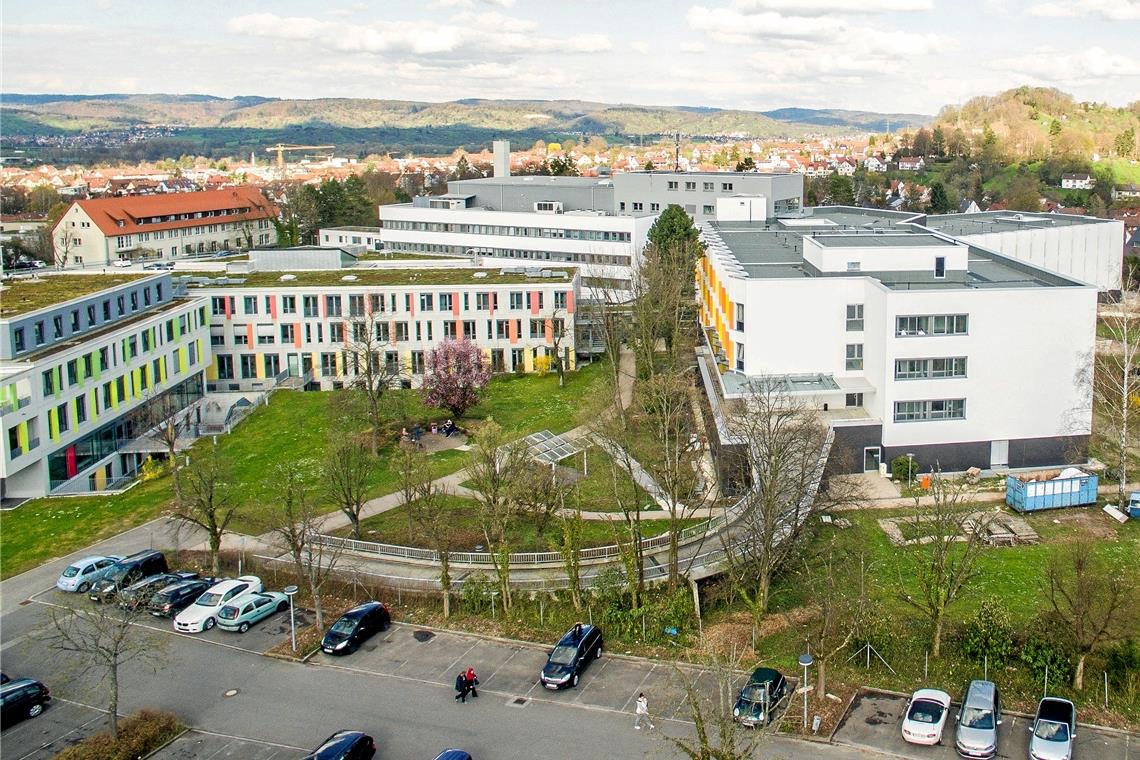Großeinsatz der Polizei am Krankenhaus Schorndorf ist nur ein Fehlalarm Fehlalarm in Schorndorfer Krankenhaus. Archivfoto: Edgar Layher