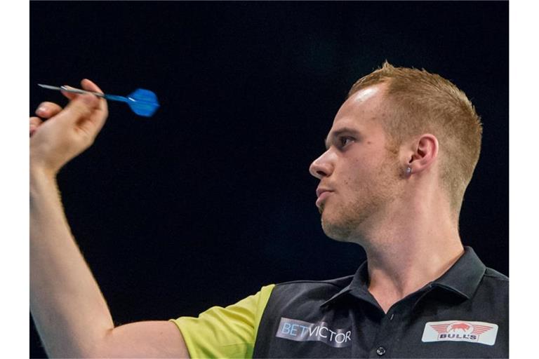 Fehlt wie andere Deutsche bei der Darts-EM in Göttingen: Max Hopp. Foto: Daniel Bockwoldt/dpa