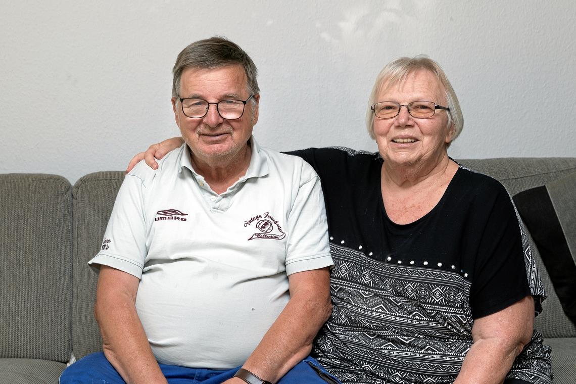 Beim Silvesterball haben sie sich kennengelernt Feiern das Fest der goldenen Hochzeit: Walter und Ingeborg Lux. Foto: J. Fiedler