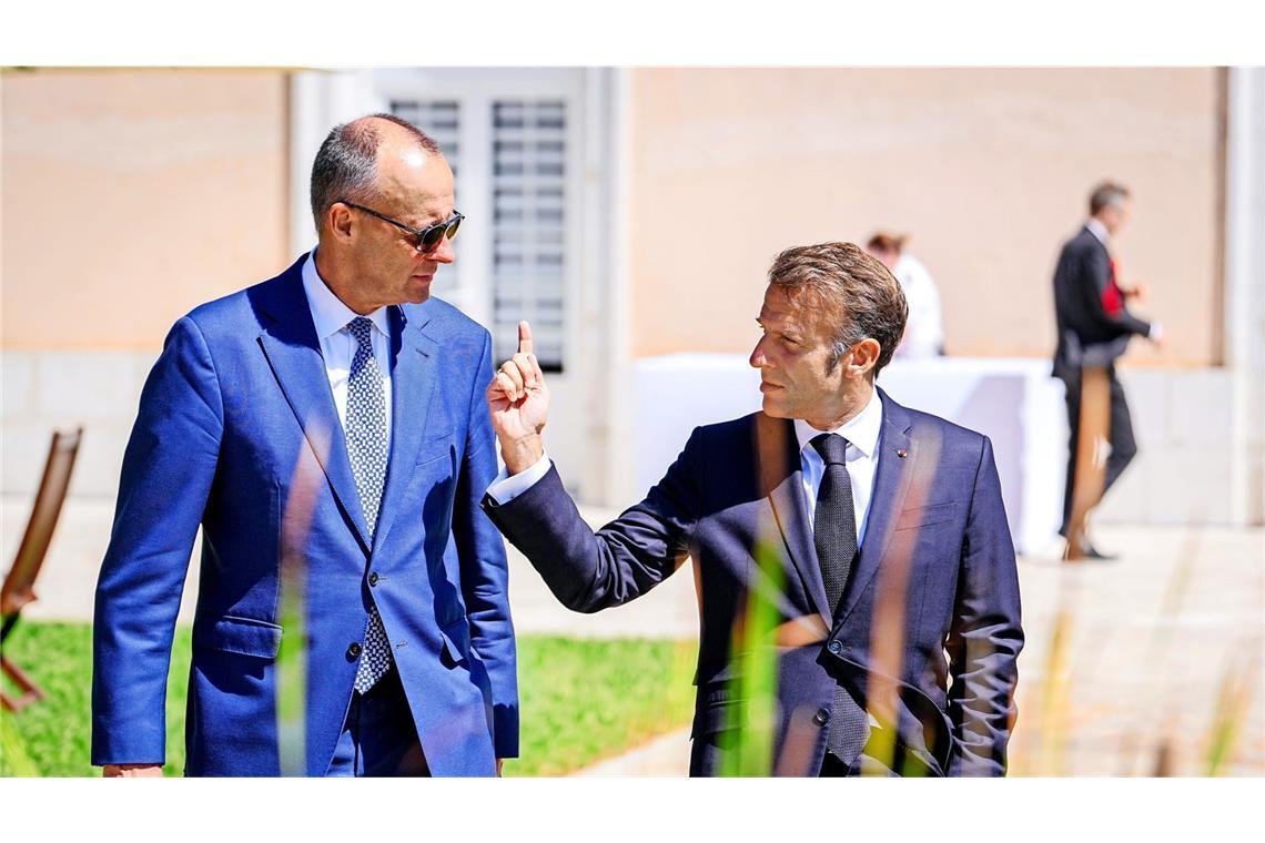 Die Trump-Flüsterer müssen mit einer Stimme sprechen Feiern und arbeiten: Friedrich Merz zu Gast bei Emmanuel Macron
