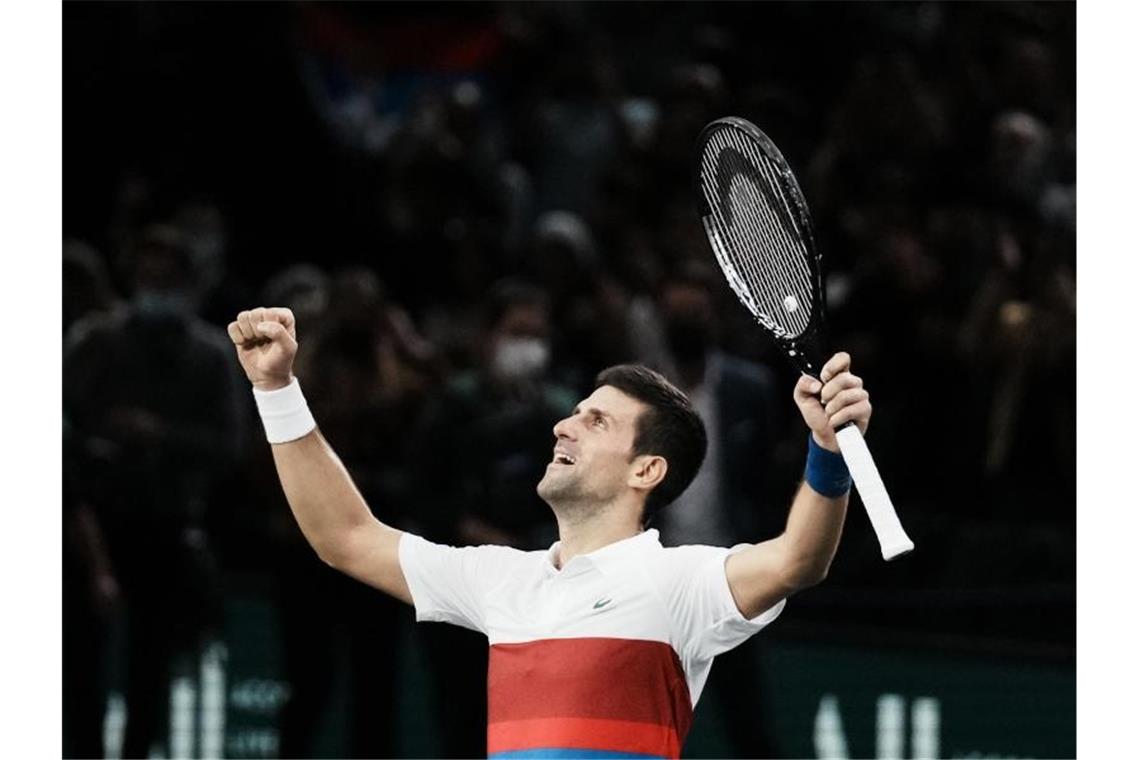 Allen Impfdiskussionen zum Trotz: Djokovic ist zurück Feierte seinen 37. Titel auf der ATP-Tour: Tennis-Star Novak Djokovic. Foto: Thibault Camus/AP/dpa