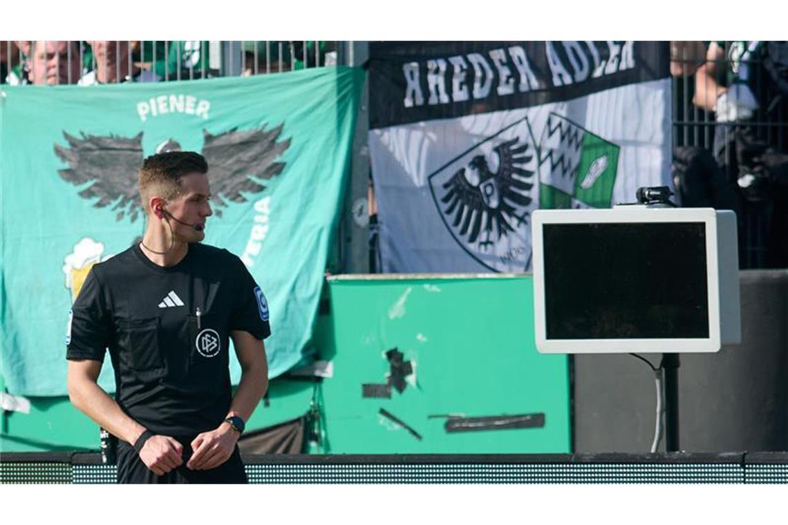 Felix Bickel konnte mit dem VAR nichts anfangen –  der Bildschirm blieb schwarz.