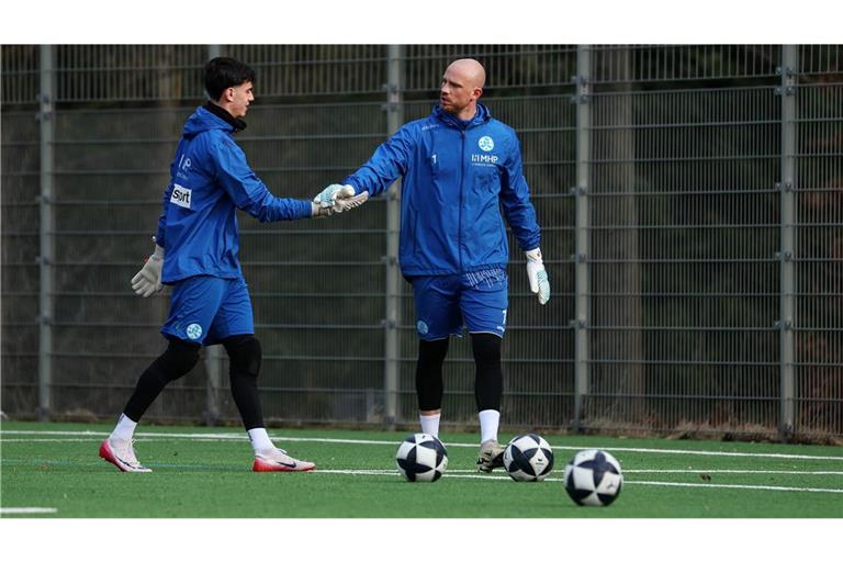 Felix Dornebusch (re.) steht erstmals nach seinem Kreuzbandriss wieder bei einem Spiel in der Anfangsformation.      
Foto: Baumann