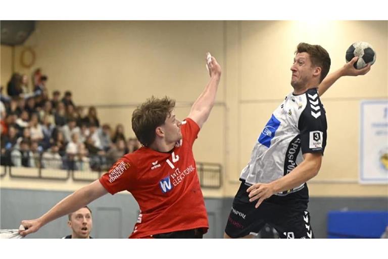 Felix Kazmeier (rechts) erwischte mit 18 Treffern einen Sahnetag im Derby gegen die TSV Neuhausen/Filder.
