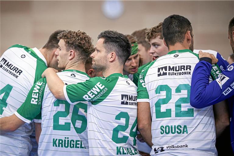 Felix Klingler (Mitte) blickt zwar gespannt, aber mit einem guten Gefühl afs anstehende Duell mit seinem Ex-Verein. Foto: Alexander Becher