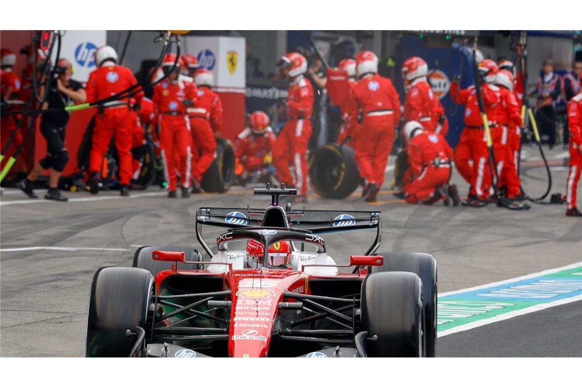 Ferrari-Pilot Charles Leclerc hofft auf viele Updates.