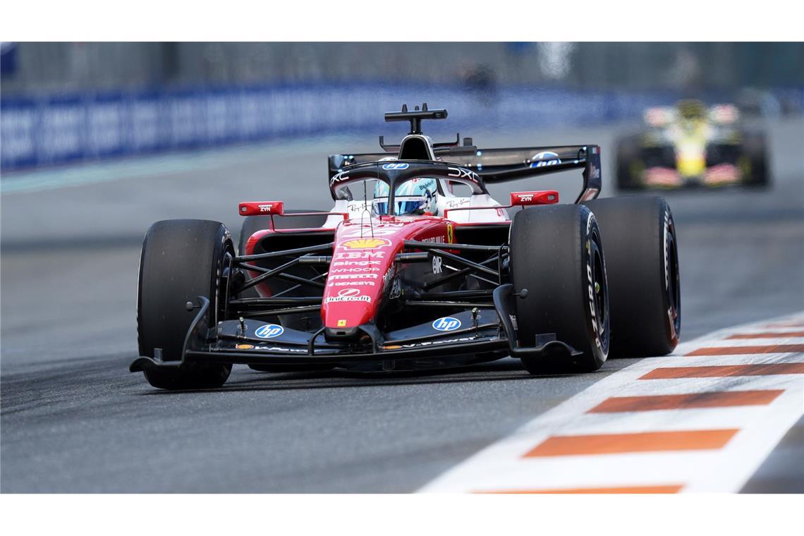 Ferrari-Pilot Charles Leclerc rast in Miami an die Spitze der Zeitentabelle.