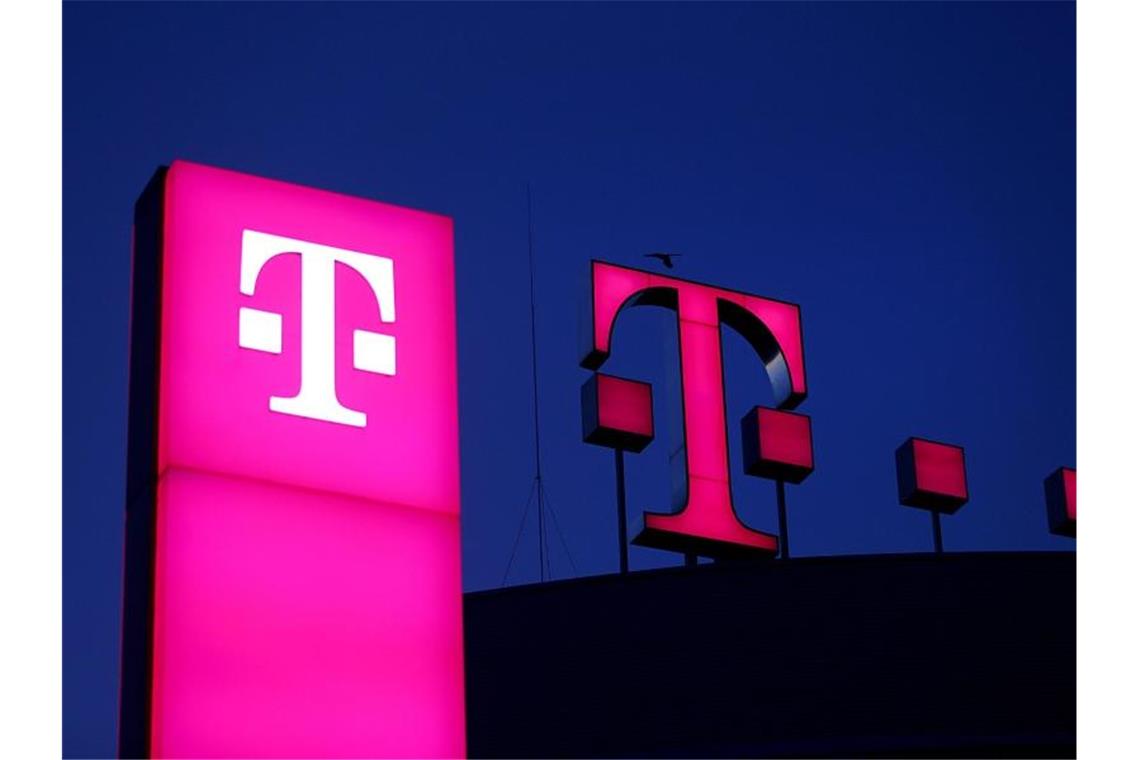 Deutsche Telekom macht in Corona-Krise mehr Gewinn Festnetzleistungen sind in der Corona-Krise besonders beliebt, das Geschäft damit boomt. Foto: Oliver Berg/dpa