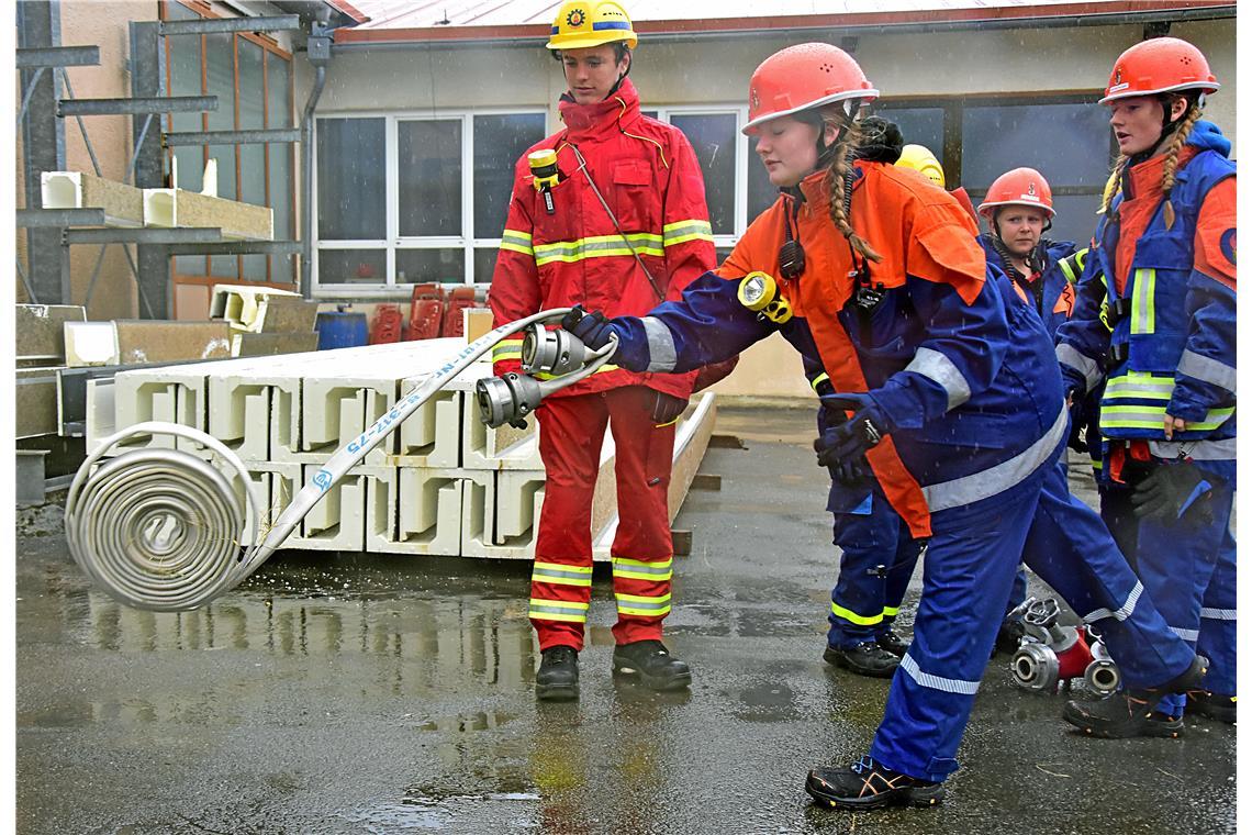 Feuerwehr-Jugend-Großübung „Rescue Base Alpha“.Übung der Jugendabteilungen  THW,...