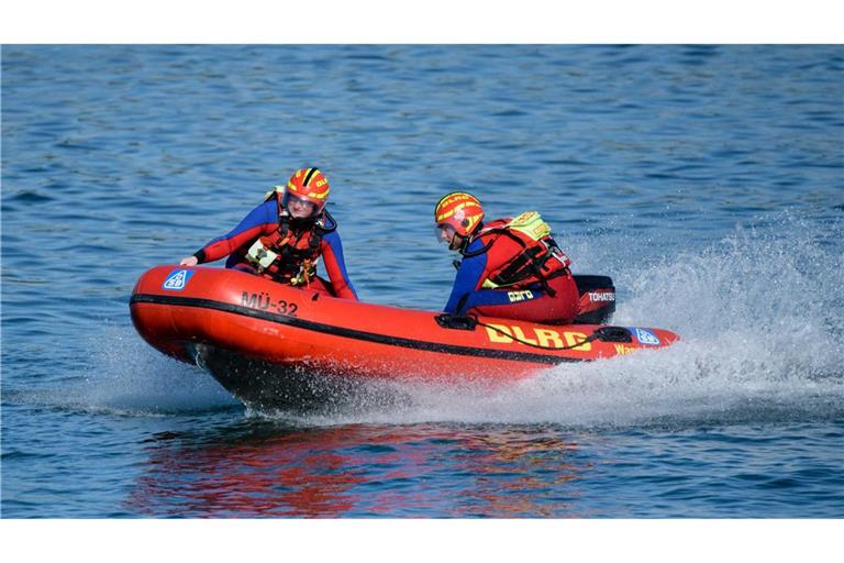 Feuerwehr, Rettungsdienst, DLRG und Polizei haben den Neckar abgesucht. (Archivbild)