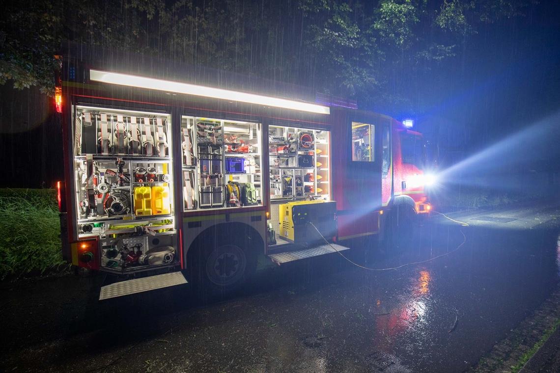 Feuerwehr löscht Brand in Sulzbach