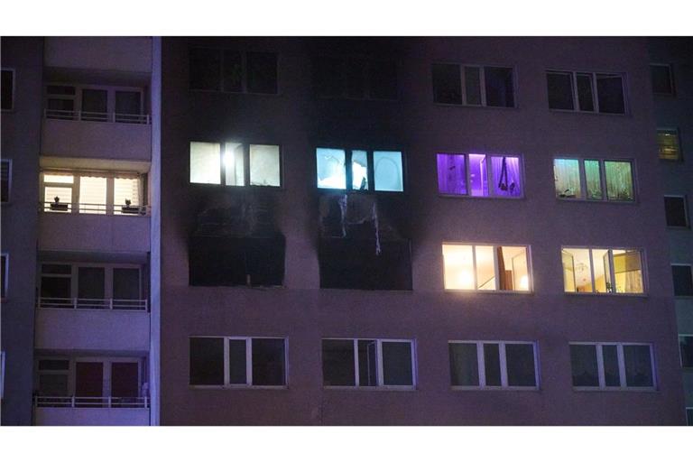 Feuerwehrkräfte löschten den Brand.