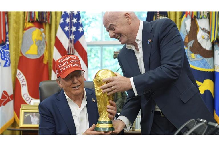 FIFA-Chef Gianni Infantino mit US-Präsident Donald Trump.