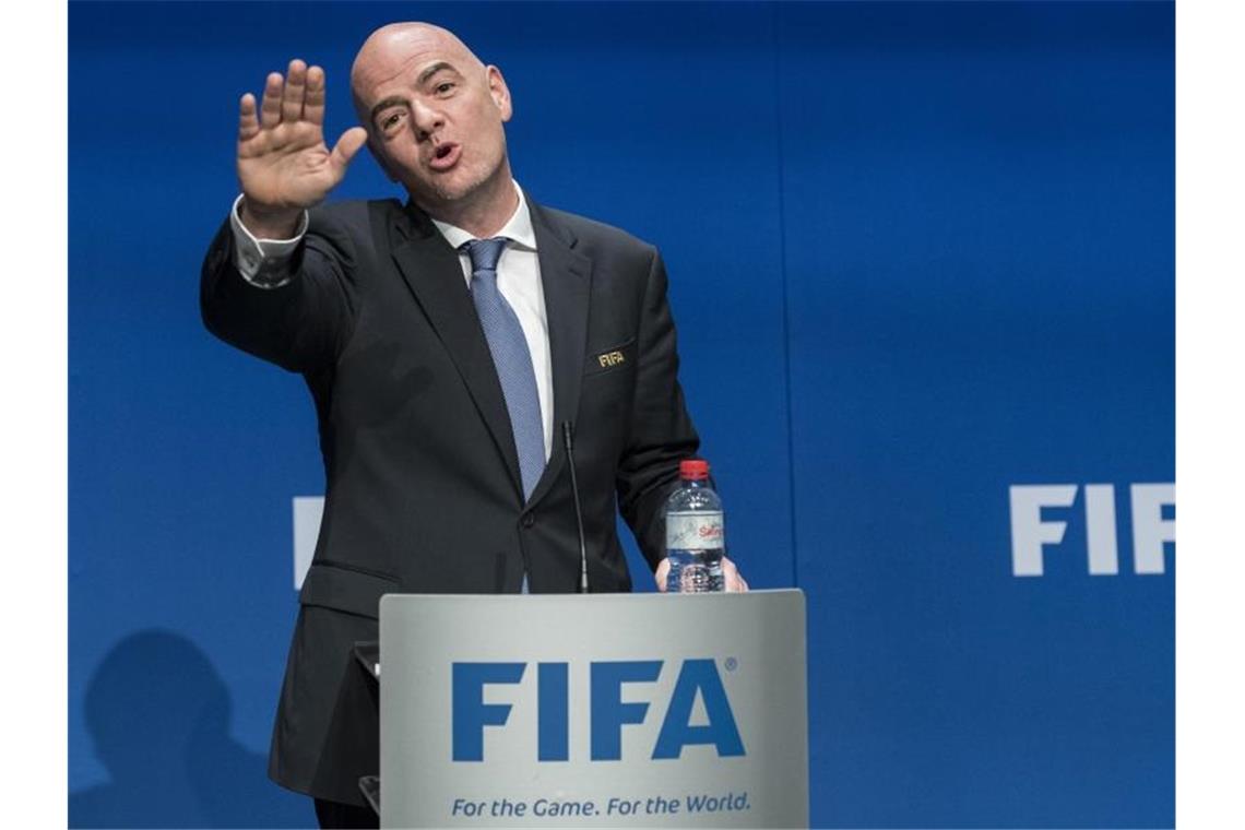FIFA-Präsident Gianni Infantino spricht sich für die Ausrichtung der WM in einem kürzeren Rhythmus aus. Foto: Ennio Leanza/KEYSTONE/dpa
