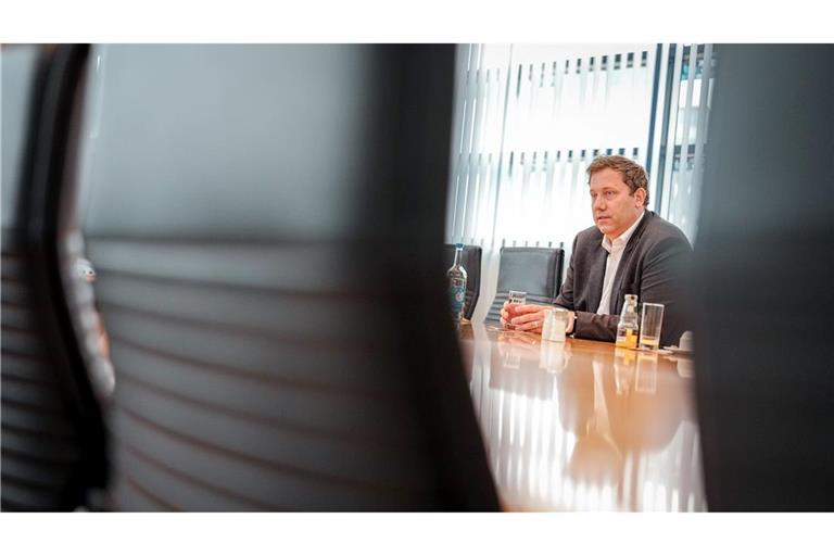 Finanzminister Klingbeil im Interview im Willy-Brandt-Haus