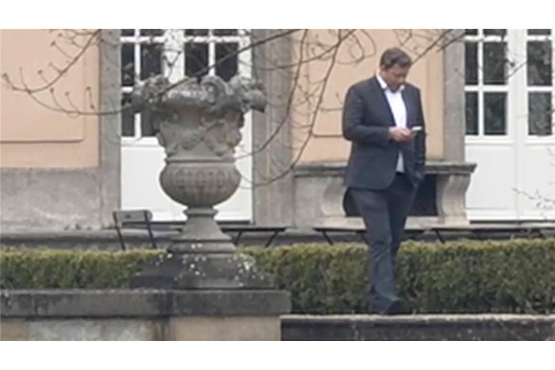Finanzminister Klingbeil in der Villa Borsig, dem Gästehaus des Auswärtigen Amts am Tegeler See.