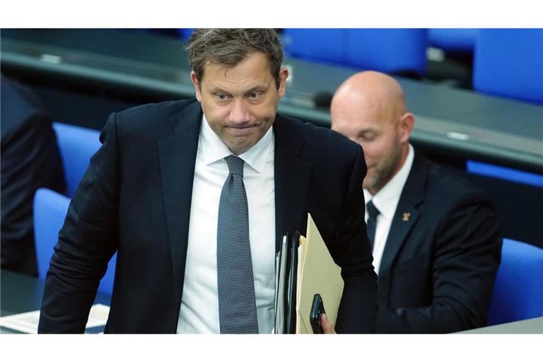 Finanzminister Lars Klingbeil (SPD) steht vor großen Herausforderungen.